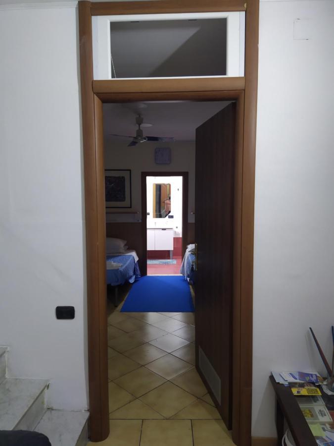 Monolocale Panzió Nápoly Kültér fotó