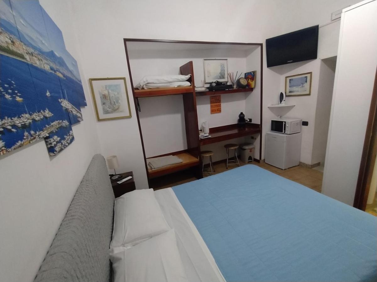 Monolocale Panzió Nápoly Kültér fotó